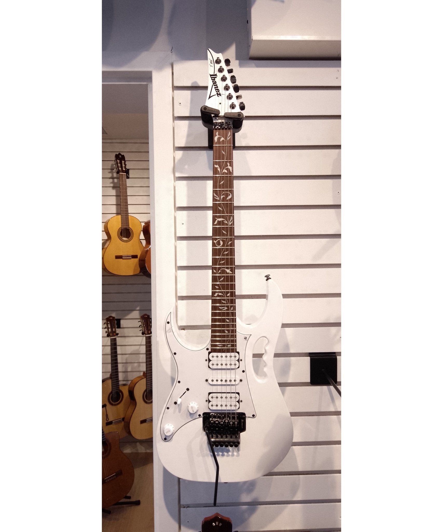 Ibanez Steve Vai Jem Junior Left Handed Electric Guitar - White - Remenyi House of Music